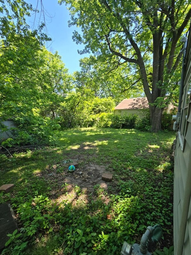 Foto del edificio - Great location 3 bed 1 bath with appliances!