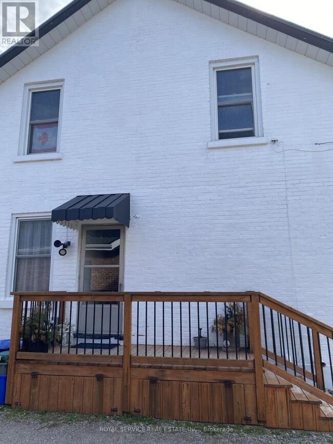 Building Photo - 105 Havelock St