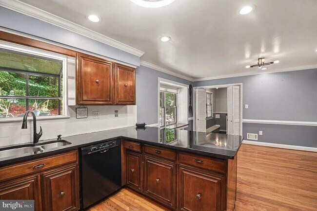 Foto del edificio - 2029 Farragut Dr