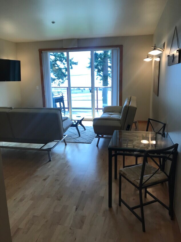 Foto principal - 7714 Birch Bay Dr