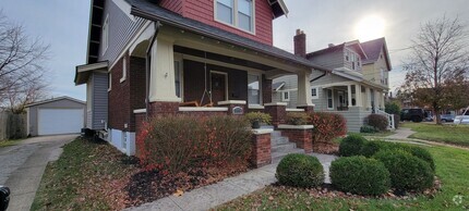 Building Photo - 3009 Minot Ave