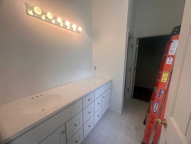 Foto del edificio - 3 Bed 2 Bath Brick Home in Northchase