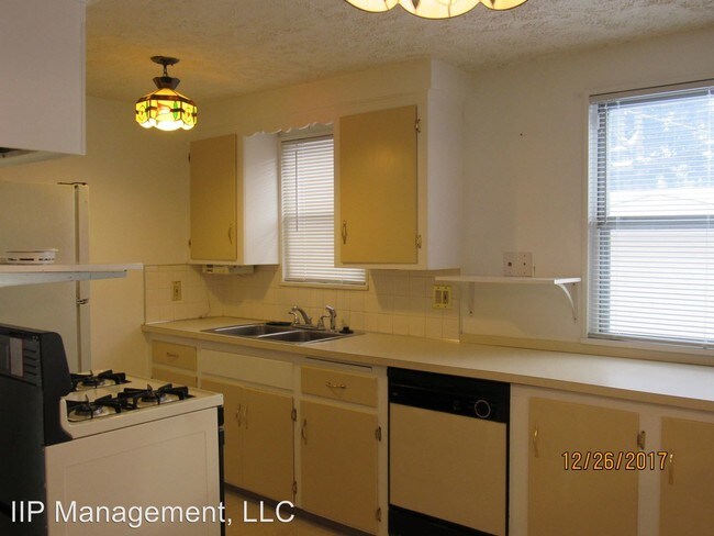 Foto del edificio - 3818 Sherwood Rd