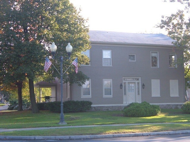16 E Bayard Street - 16 E Bayard St