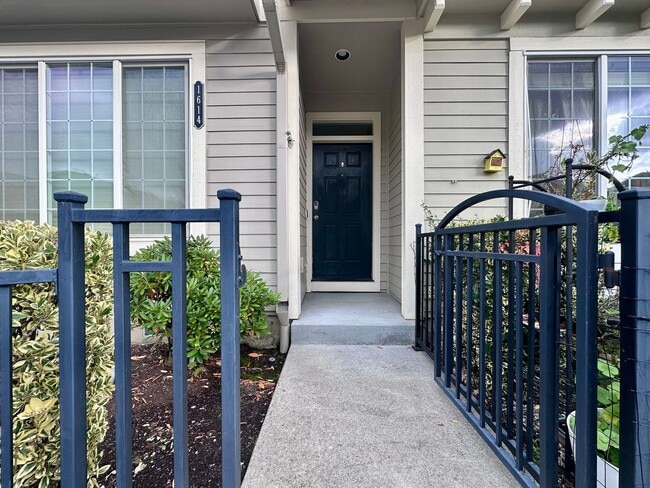 Photo - 1/2 off first months rent!! | Modern Comfort Meets Convenience in Beaverton Townhouse 2 Bed 2.5 B...