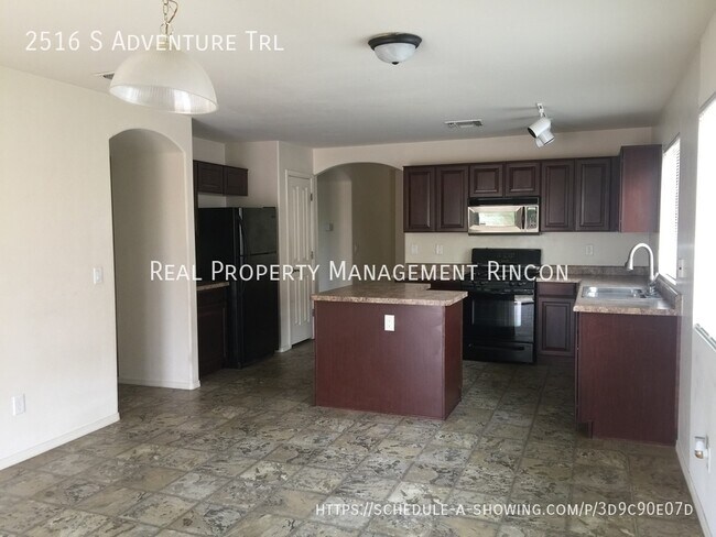 Foto del edificio - COMING SOON!! Wonderful 3bed/2bath minutes...