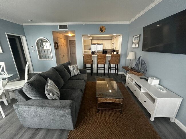 Living Room - 655 Columbia St