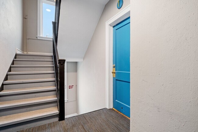 Foto del edificio - Studio in the City ($750/mo)