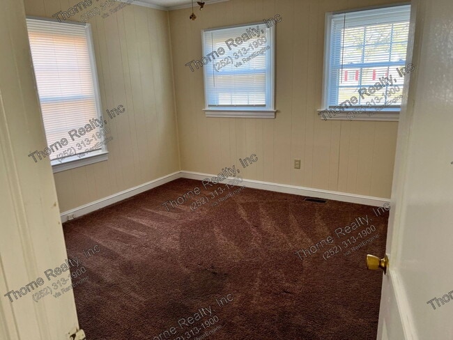 Building Photo - 206 Speight Ave