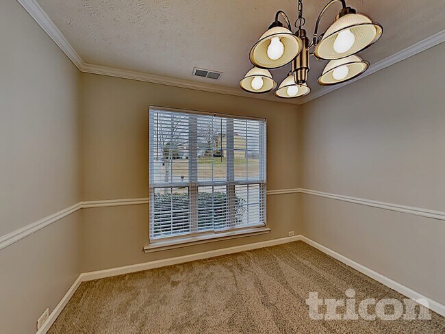 Foto del edificio - 872 Woodside Dr