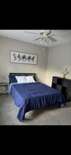 Building Photo - 3330 Laurel View Dr