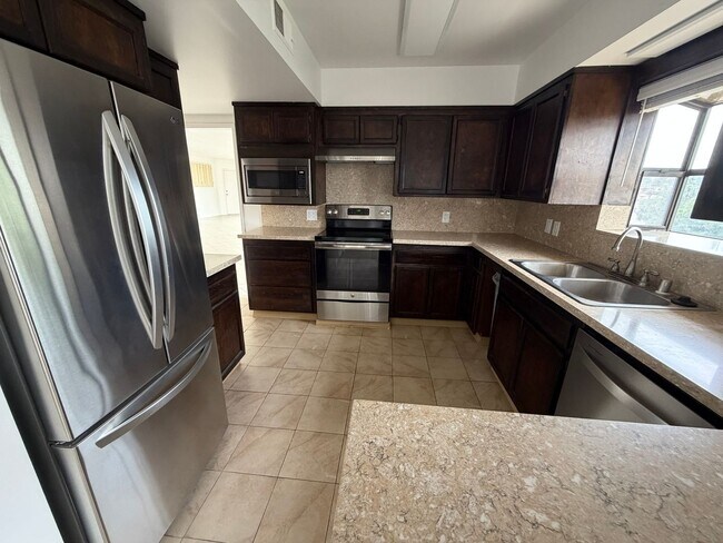 Foto del edificio - 3 bedroom house with amazing views