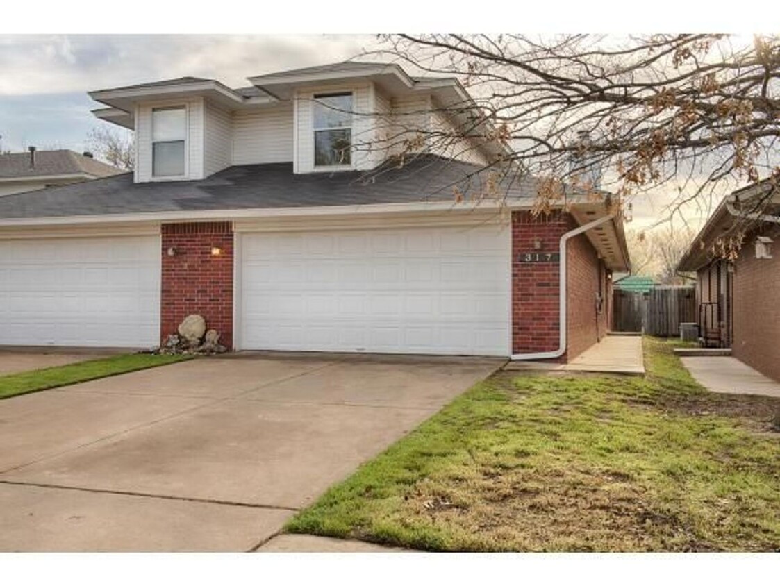 Foto principal - West Norman Duplex!