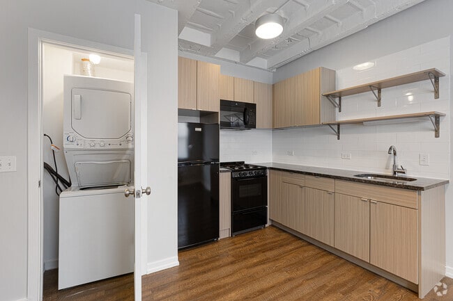Building Photo - 5722 N Winthrop Ave