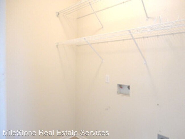Building Photo - 3 br, 2.5 bath House - 8327 Confluence Point