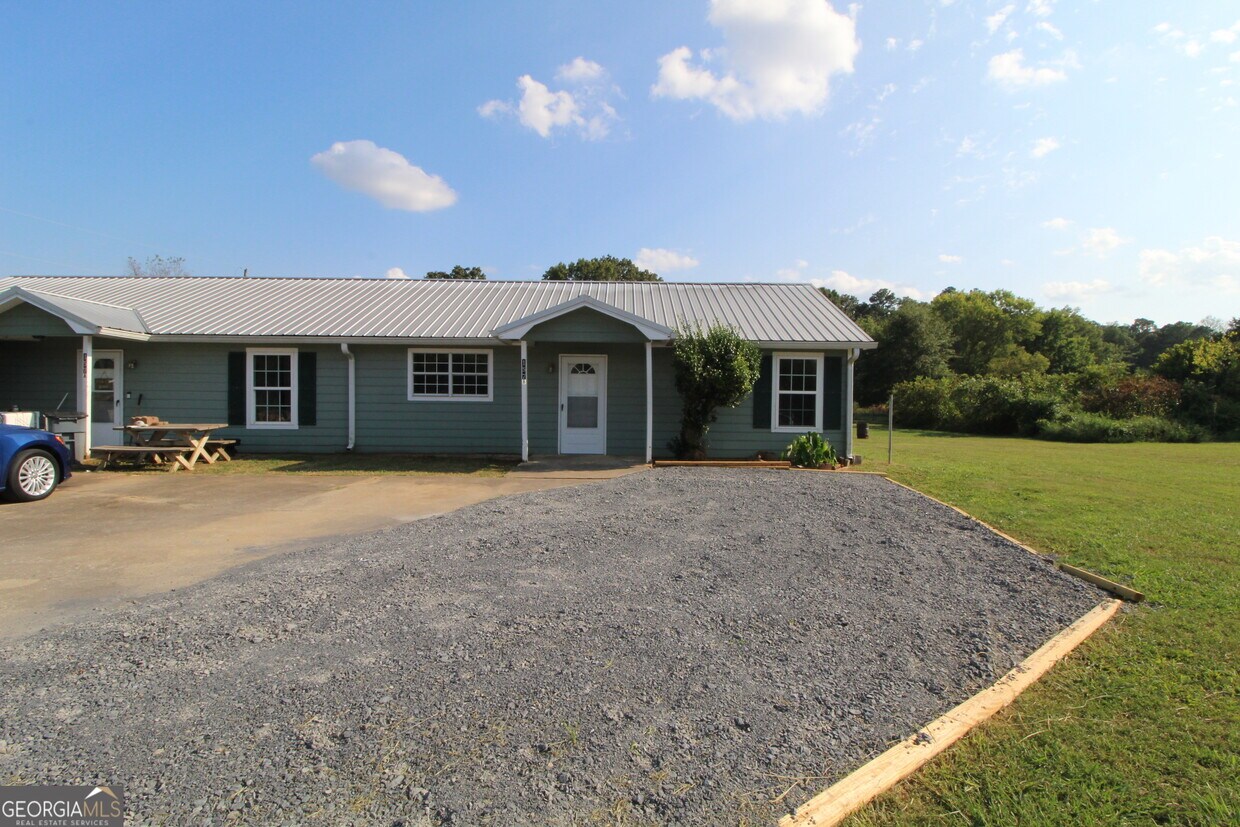 Primary Photo - 157 Long Station Rd