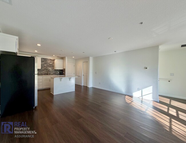 Foto del edificio - 22582 SW Main St