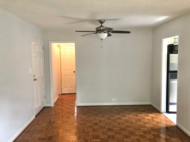 dining space - 4312 N Pershing Dr