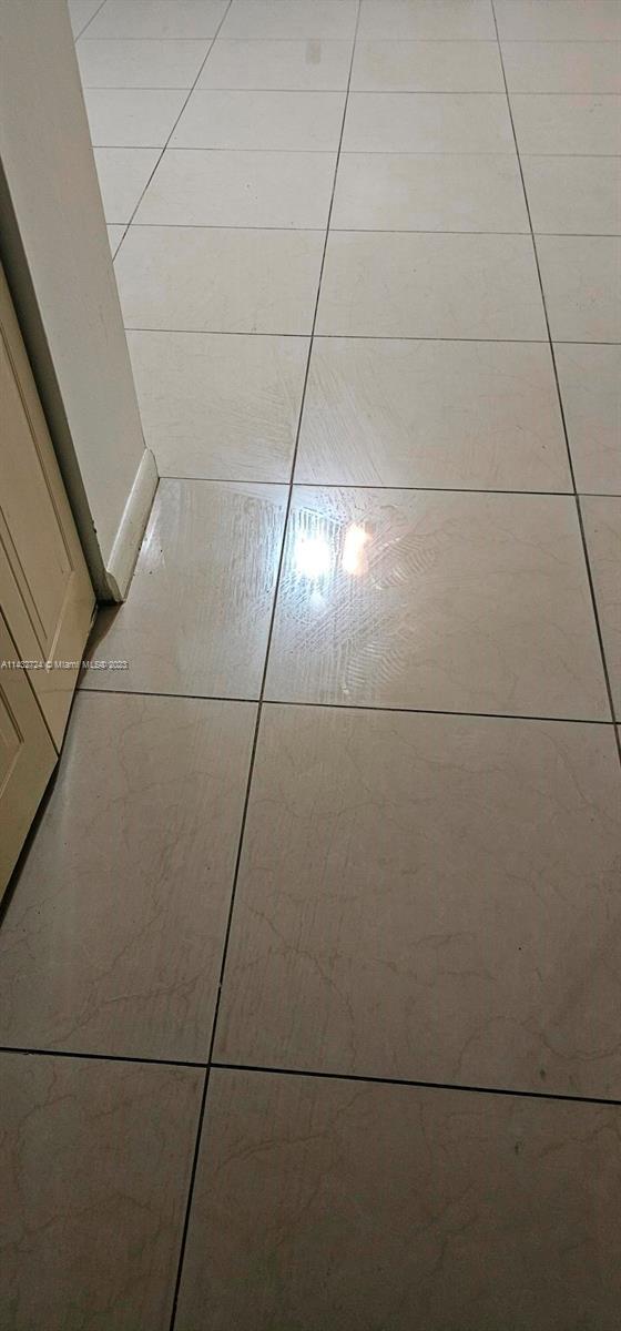 Building Photo - 1830 Lauderdale Ave