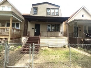 Building Photo - 9147 S Woodlawn Ave