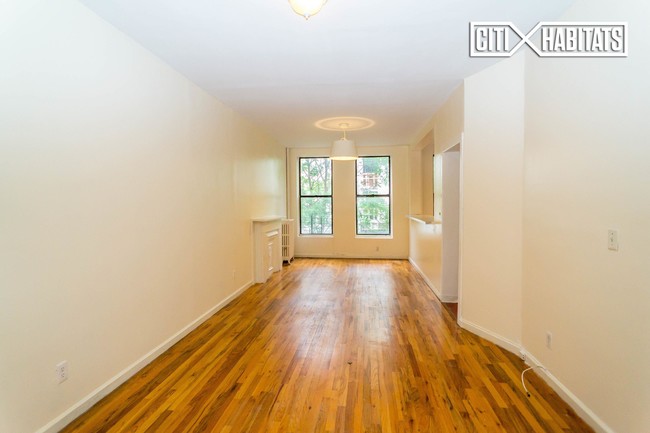 Foto del edificio - 305 E 119th St
