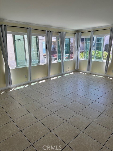Foto del edificio - 770 W Hamilton Ave