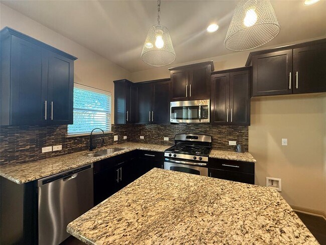 Building Photo - 12504 Piper Ct