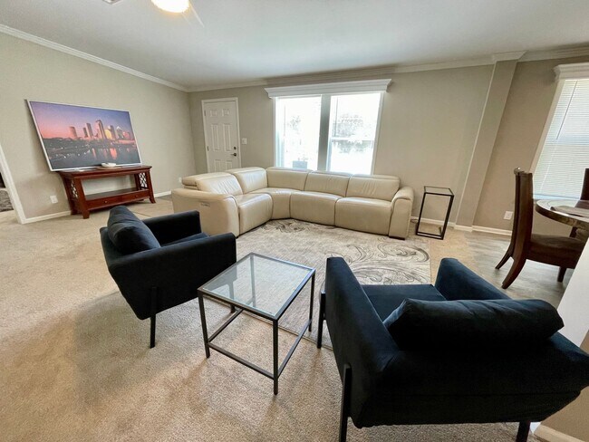 Foto del edificio - 3 Bedroom Home on Large Lot!