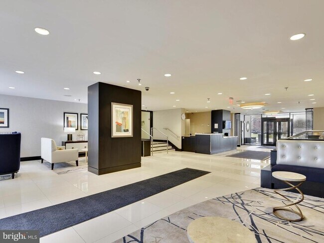 Foto del edificio - 7401 Westlake Ter