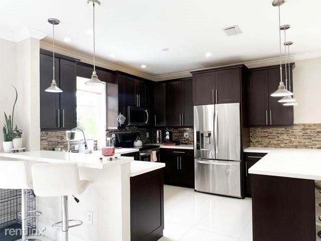 Foto del edificio - 3 br, 2.5 bath House - 8785 NW 6th St