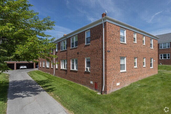 Building Photo - 2663 Noble Rd