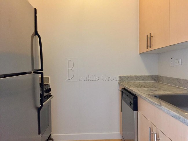 Building Photo - 90 Rector St