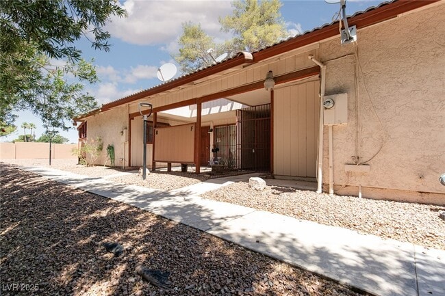 Building Photo - 465 N Lamb Blvd