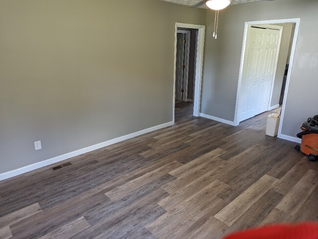 Building Photo - 1114 Irene Ave