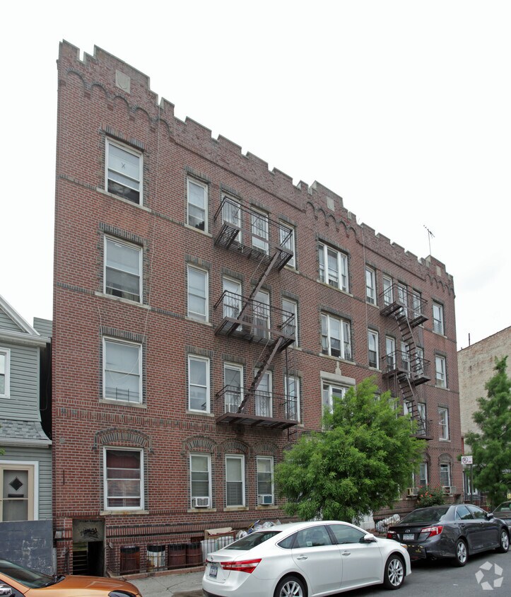 Primary Photo - 336 E 31st St