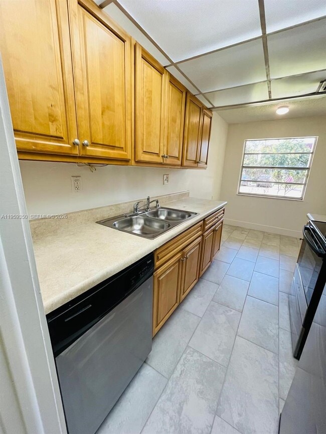 Foto del edificio - 3001 NW 48th Ave