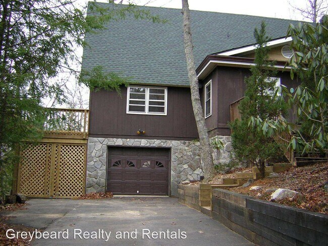 Building Photo - 3 br, 2 bath House - 231 Fern Way