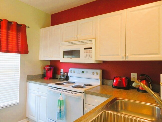 Foto del edificio - 2140 Heron Lake Dr
