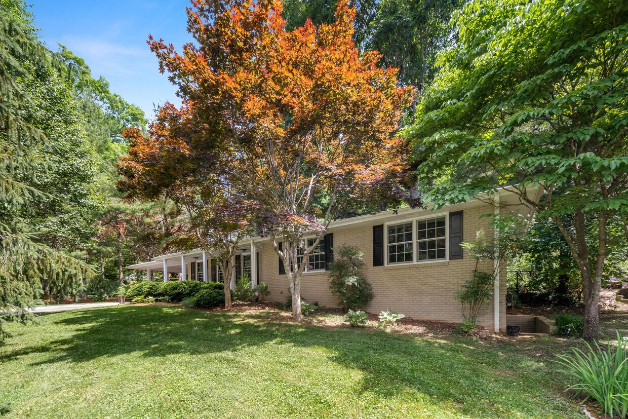 Foto principal - Updated Ranch - Excellent East Asheville L...