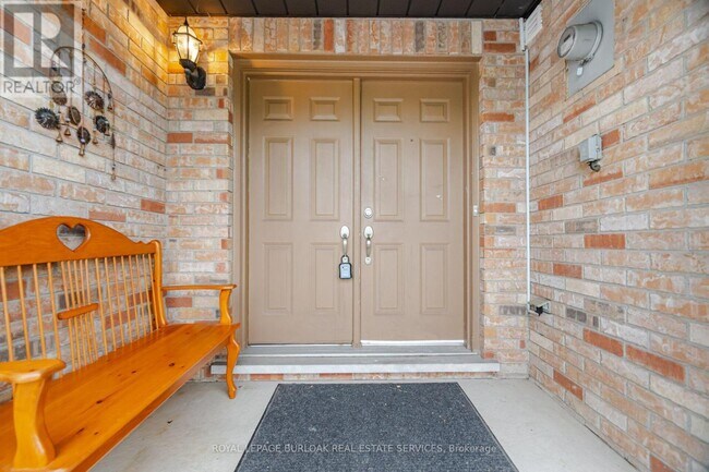Photo du bâtiment - 842 Upper Kenilworth Ave