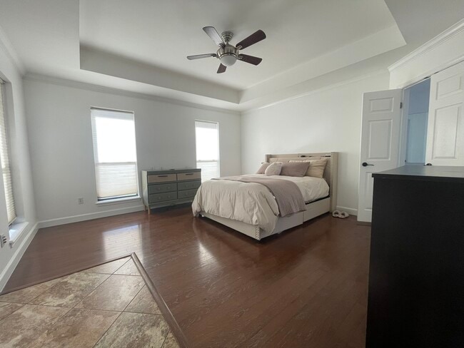 Building Photo - 6264 Lemans Dr