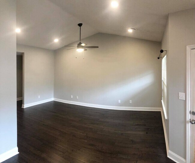 LR pan view - 10024 Greylock Way