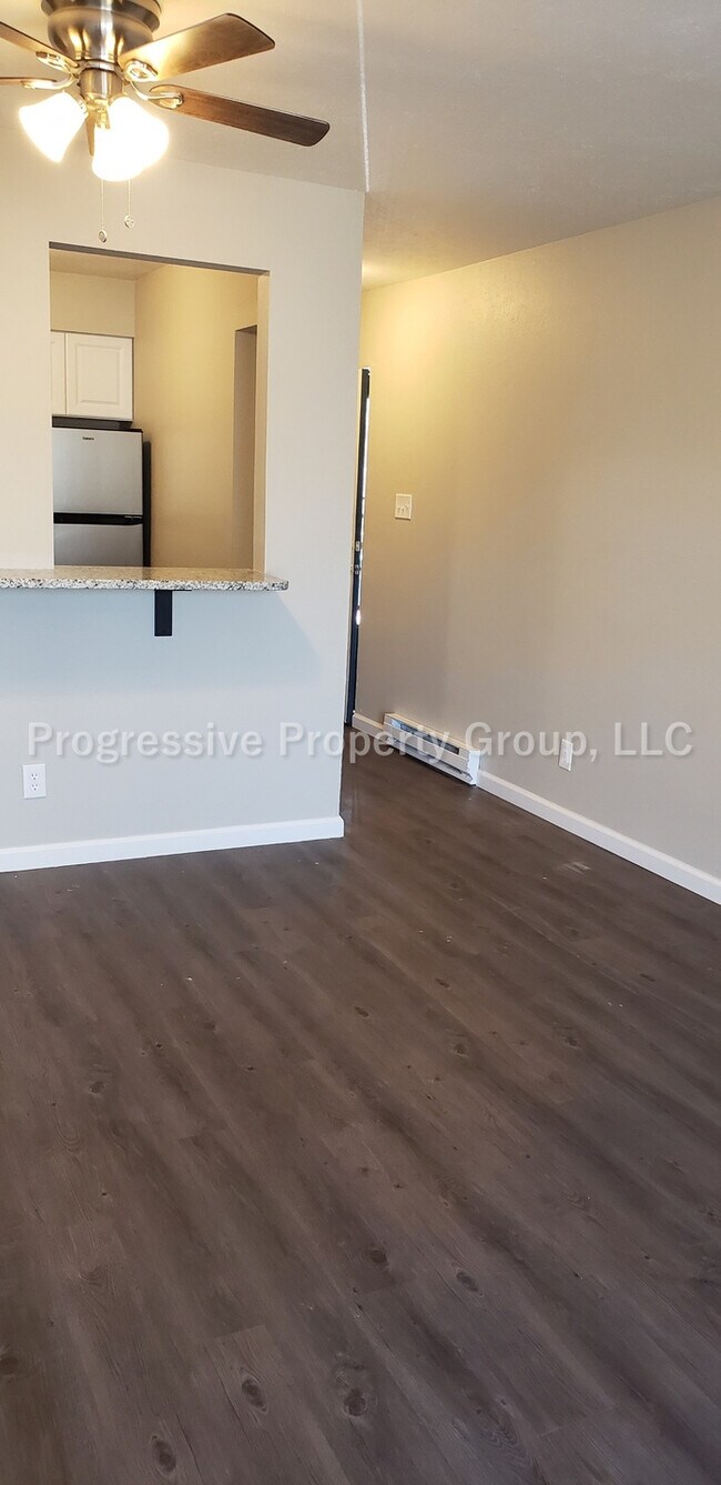 Building Photo - 3014 N Arcadia St