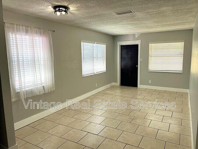 Foto del edificio - 520 89th Ave N