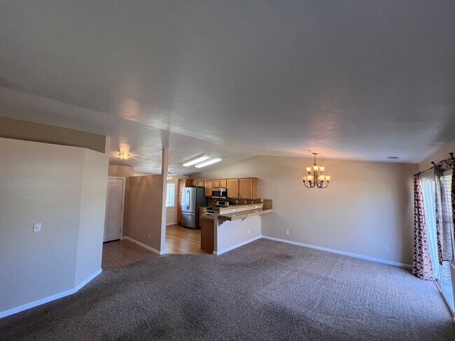 Building Photo - Charming 3/2/2 Home in Gardnerville *MUST SEE*