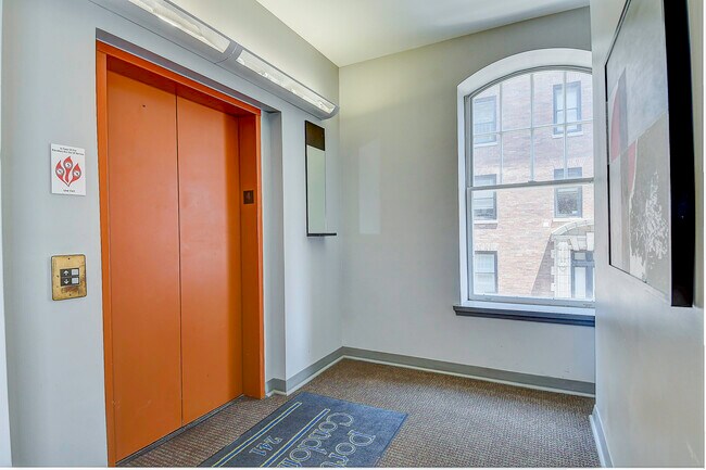 Foto del edificio - 641 Granby St