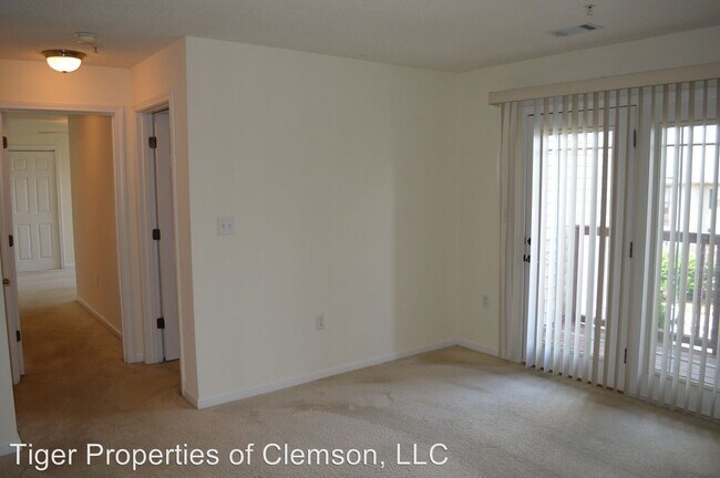 Building Photo - 1313 Harts Ridge Dr
