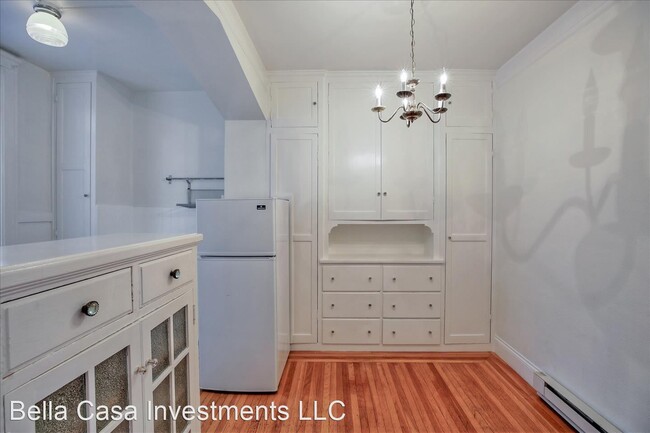 Building Photo - 3554 Pierce St