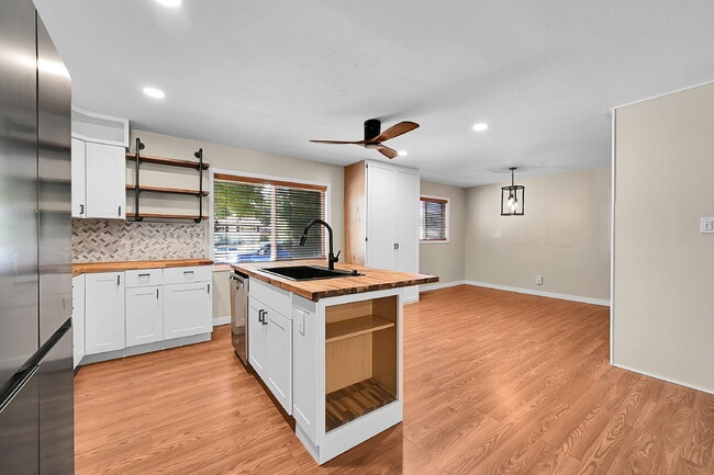 Building Photo - $2,095.00 - 3 Bedrooms, 2 Bathrooms, Single Family Home in Colorado Springs with Fenced Yard!