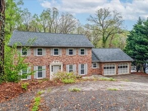 Building Photo - 1800 Little Willeo Rd